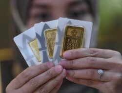 Harga Emas Antam Hari Ini Turun Di Rp1.415.000 per Gram, Beli Bunda?