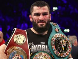 Artur Beterbiev Tak Bisa Dikalahkan, Andre Rozier: Dia Mesin Penghancur!