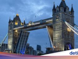 Tower Bridge Dibuka Terlalu Lama, Perjalanan Macet Parah