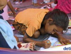 Pemberian Psikososial Sebagai Anak-anak Korban Erupsi Gunung Lewotobi