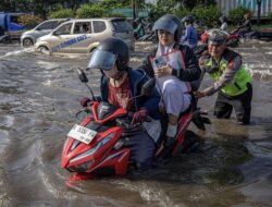 Kendaraan Bermotor Roda Dua Terendam Bencana Alam, Apa yang Harus Dilakukan?