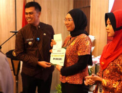 Pekerja SKT Sampoerna Terima Bantuan Sosial Tunai Dana Untuk Hasil CHT Rp800.000 per Orang