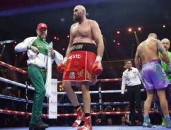 Fans Tinju Marah Tyson Fury Ranking 1 Kelas Berat: Pensiun Palsu!