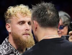 Oleksandr Usyk vs Jake Paul? Ini 3 Pertarungan Terakhir sang Kemenangan Tak Terbantahkan