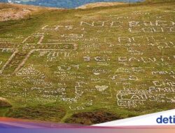 Warlok Geram Rombongan Wisatawan Rusak Tanda Salib Karena Itu Bintang Daud