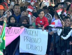Senyum Anak-anak dan Sorak Warga Sambut Kepala Negara Prabowo Hingga Batujajar