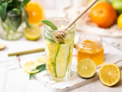 5 Minuman Simpel yang Bisa Bantu Detoks Liver secara Alami