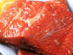 Viral Tutorial Hingga TikTok Bikin Candied Salmon Hingga Tempattinggal, Memangnya Aman?