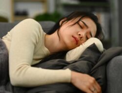 Tidur Siang Kelamaan? Hati-hati, Ini Risikonya