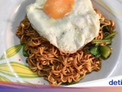 Bukan Sekadar Direbus! Ini Trik Bikin Mie Instan Ala Warkop