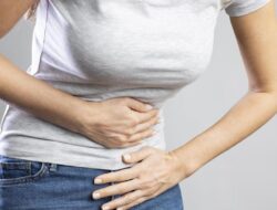 Urolog Ungkap Beda Sakit Perut Pencernaan Vs ISK, Waspadai Jika Mengalaminya