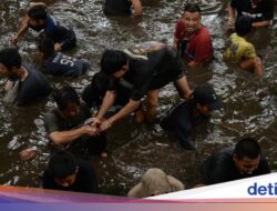 Menguras Sendang dan Menahan Ikan, Kearifan Lokal Nawu Sendang Gotan