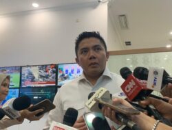 Seskab Teddy Ungkap Pimpinan Ponpes Juga Diundang Prabowo Hari Ini