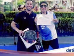 Momen Desta Mahendra Ngopi bareng The Dudas dan Makan Bareng Mantan Istri