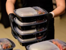 Prabowo Titip Pesan Khusus soal MBG, Sentil Dapur Bermasalah