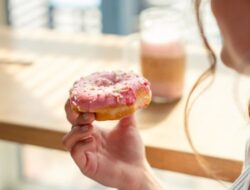 Kenapa Pada Puasa Kita Ingin Makan dan Minum yang Manis? Ini Penjelasan Ilmiahnya