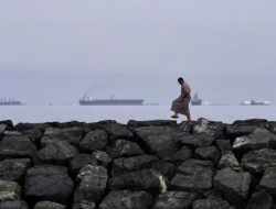 Selat Hormuz Lumpuh, Lalu Lintas Kapal Anjlok hingga 95%