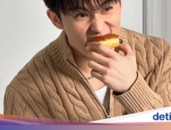 Mark Lee Doyan Ngemil Cupcake hingga Makan Es Krim Bareng Member NCT