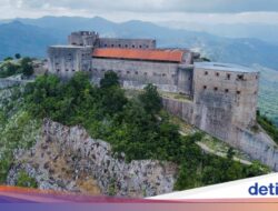 7 Fakta Benteng Laferriere, Berada Di Puncak Gunung-Keajaiban Dunia Kedelapan