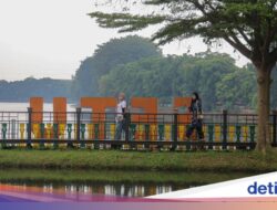 Parkir Liar Dikeluhkan Wisatawan Di Setu Babakan, Pengelola Buka Suara
