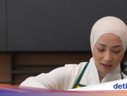 Keseruan Nikita Willy Masak Buat Keluarga, Bikin Mie Goreng dan Steak!