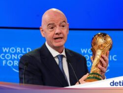 Fantastis! Bos FIFA Terbang Maraton Di Gelar Dunia, Setara 2,5 Kali Keliling Bumi