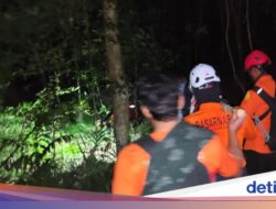 Pendaki Wanita Luka Di Turun Di Rinjani, Skuat SAR Evakuasi