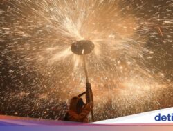 Perayaan Seni La Merce Ke Barcelona Dibuka Didalam Atraksi Penuh Api