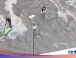 Protes Nekat Pria Nge-drift Jet Ski Di Bangkok Genangan Air, Polisi Turun Tangan