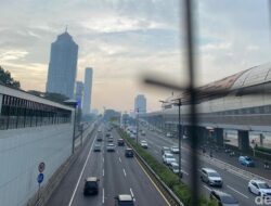 Jakarta Buka Opsi PJJ Jika Mutu Udara Memburuk Imbas Asap Karhutla