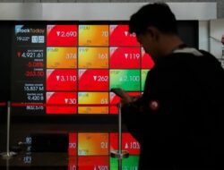 IHSG Pagi Ini Ambruk 2,32% Ke 5.204, Seluruh Sektor Terperosok Ke Zona Merah